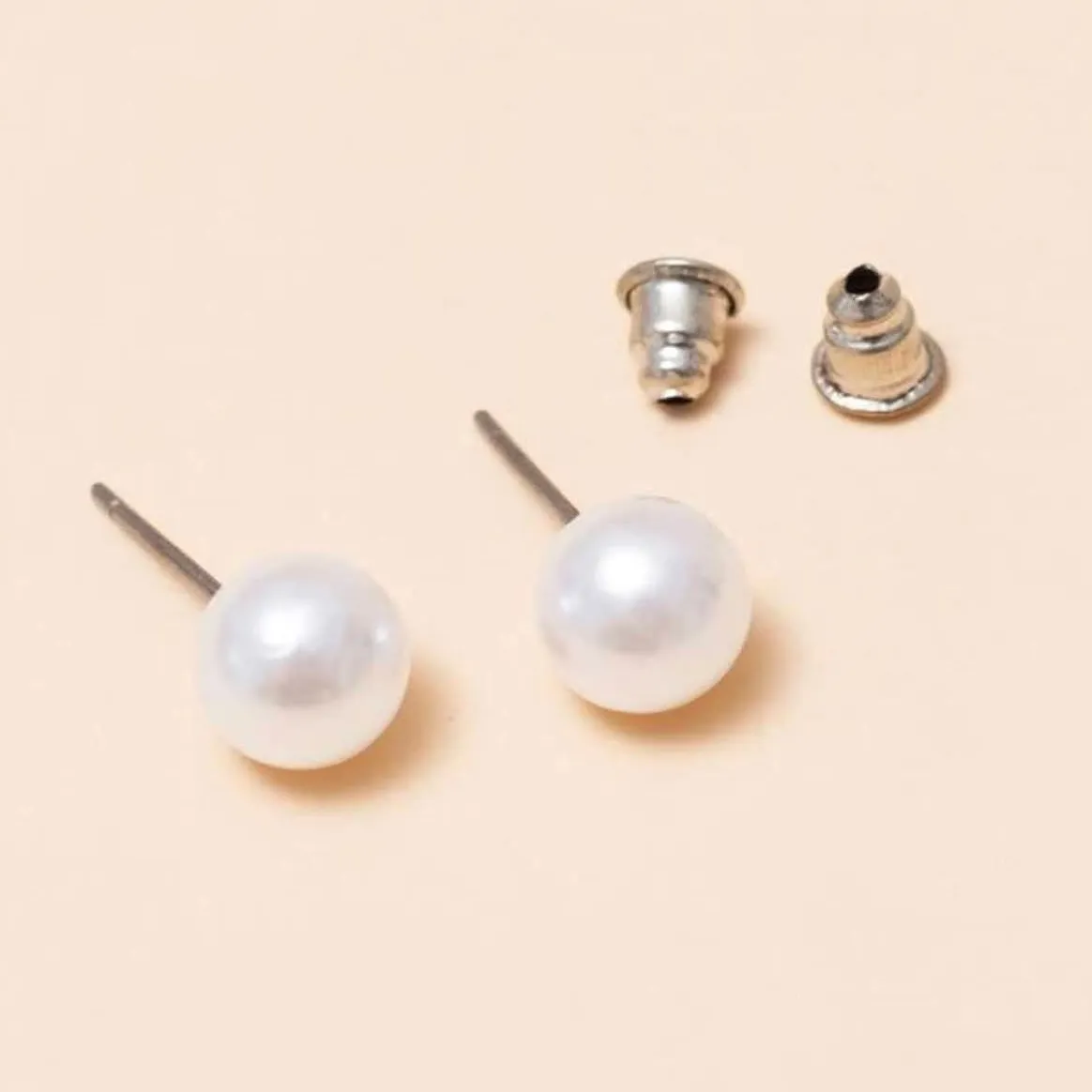 Eos Oversized Pearl Stud Earrings