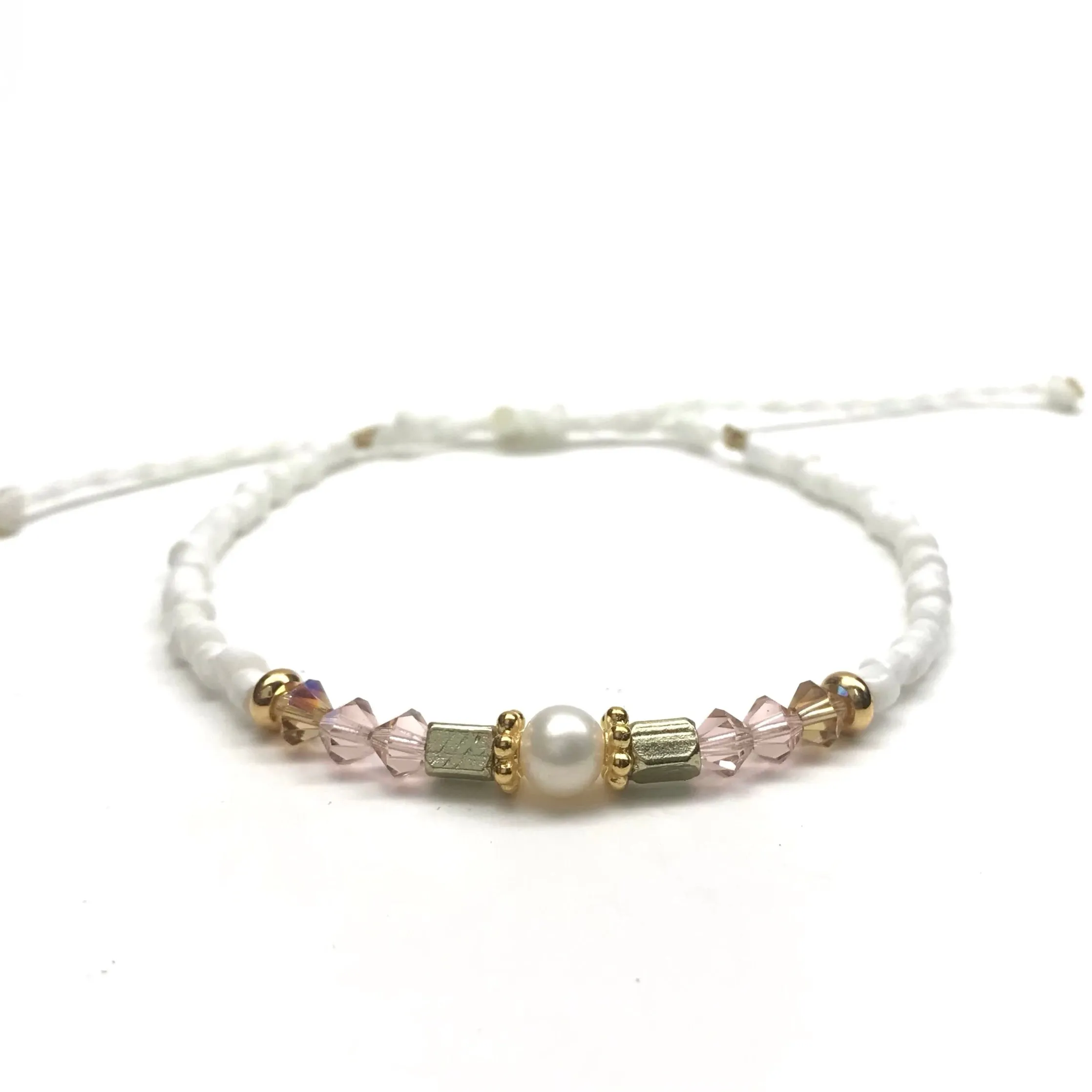 PEARL CRYSTAL HEISHI ADJUSTABLE BRACELET