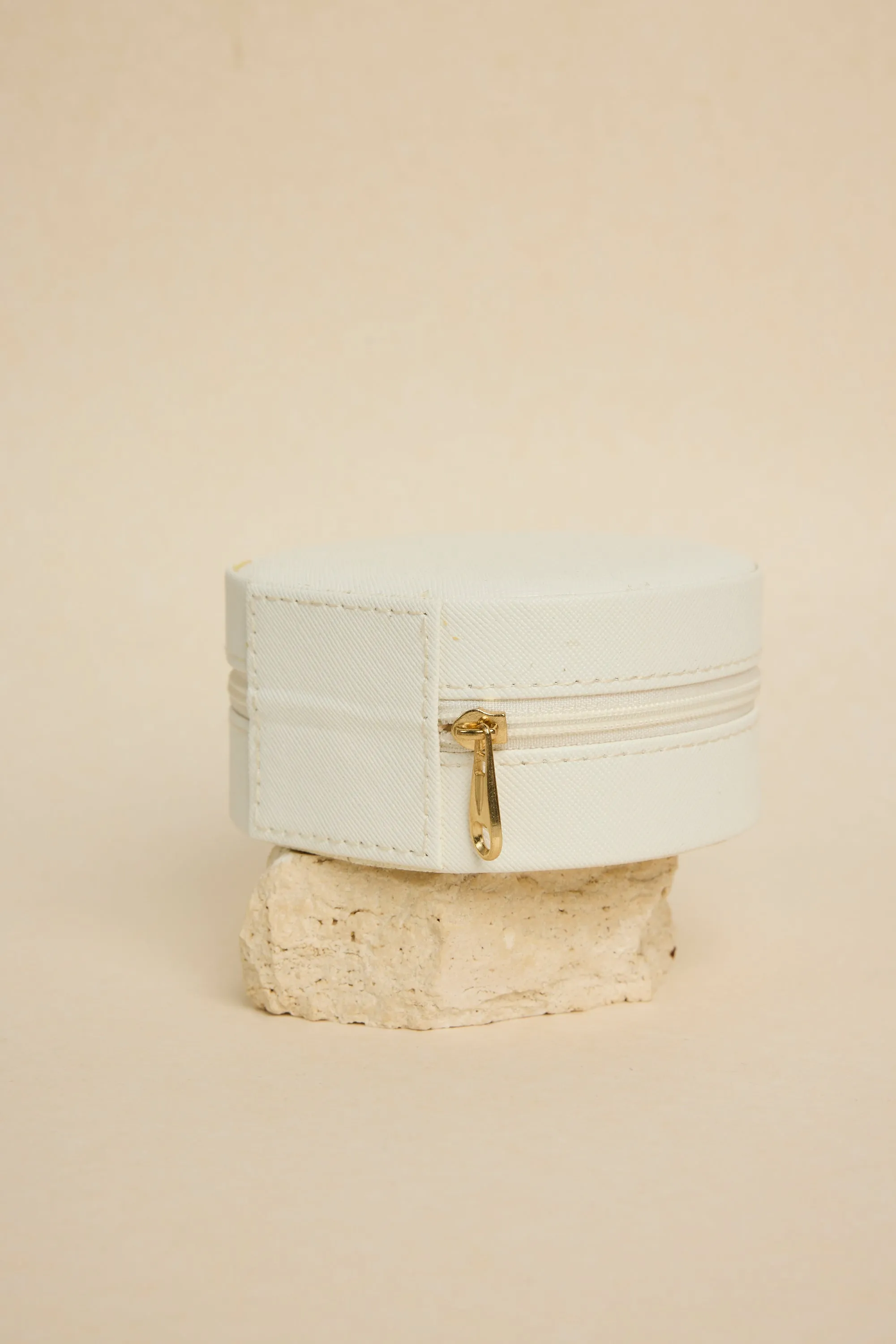 Round White Jewellery Travel Case